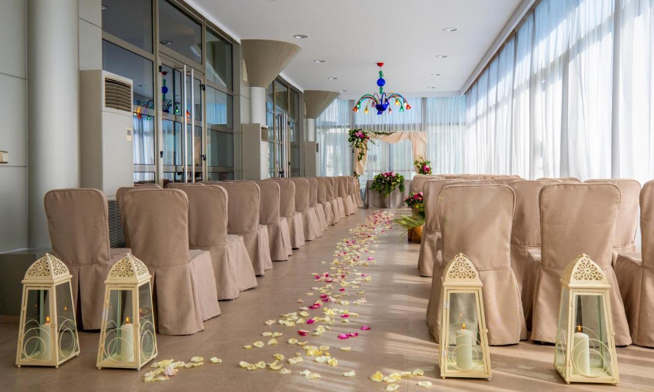 Hotel Attica21 Las Rozas Kültér fotó